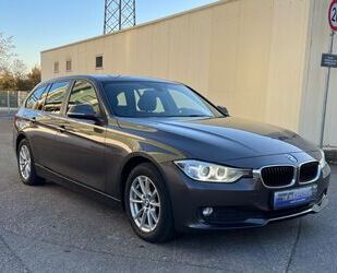 BMW BMW 318 Baureihe 3 Touring 318d *NAVI*LEDER*SZHZG* Gebrauchtwagen