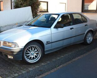 BMW BMW 318i Automatik Bj. 1994 TÜV neu Gebrauchtwagen