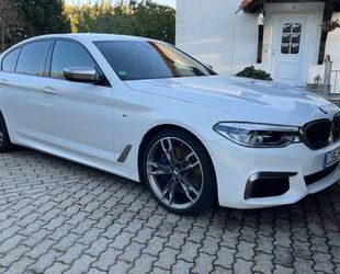 BMW BMW M550i xDrive 8-fach ber. HUD, AHK, LED Gebrauchtwagen