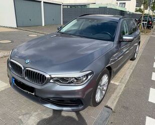 BMW BMW 530d xDrive Touring/HeadUP/AHK/Harman Kar/Luxu Gebrauchtwagen