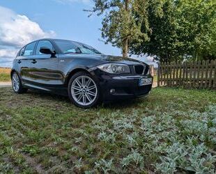 BMW BMW 118d Sport Line/M-Paket/Sportfahrwerk/Navi Gebrauchtwagen