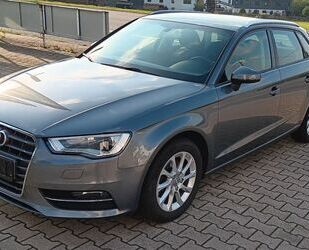 Audi Audi A3 1.6 TDI ultra Attraction Sportback Scheckh Gebrauchtwagen