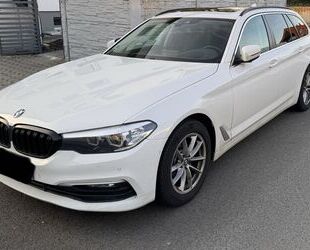 BMW BMW 520d Touring A HeadUp Pano Bremsen Neu Gebrauchtwagen