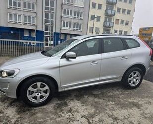 Volvo Volvo XC60 Momentum 2,0 Automatik*Kamera Gebrauchtwagen