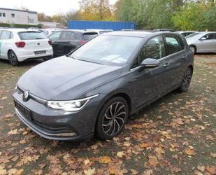 VW Volkswagen Golf Style 1.5 TSI NAVI PANO ACC IQ-LIG Gebrauchtwagen