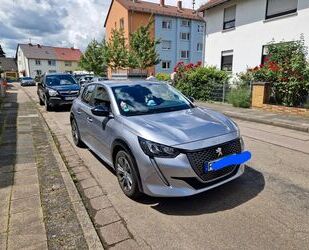 Peugeot Peugeot e-208 136 Allure+ Allure+ Gebrauchtwagen