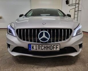 Mercedes-Benz Mercedes-Benz CLA 180 Urban DCT NAVI BI-XENON PDC Gebrauchtwagen