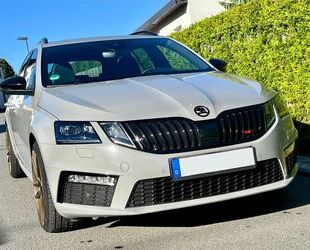 Skoda Skoda Octavia 2.0 TSI RS 245 Combi RS stahlgrau LE Gebrauchtwagen