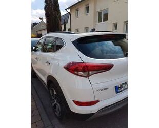 Hyundai Hyundai Tucson 2.0CRDI 4WD Premium Gebrauchtwagen