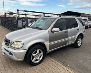 Mercedes-Benz Mercedes-Benz ML 270 CDI Leder/ Navi/ AHK/ Sitzhei Gebrauchtwagen