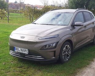 Hyundai Hyundai Kona ELEKTRO 150kW Prime-Paket -Vollaussta Gebrauchtwagen