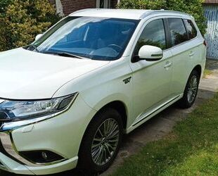 Mitsubishi Mitsubishi Plug-in Hybrid Outlander Gebrauchtwagen