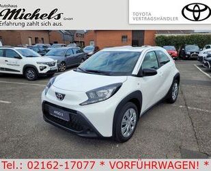 Toyota Toyota Aygo X 1.0 Automatik Business Edition,PCS,S Gebrauchtwagen