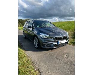 BMW BMW 218d Gran Tourer Luxury Line 7Sitzer/Pano/AHK Gebrauchtwagen