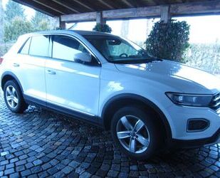 VW Volkswagen T-Roc 1.5 TSI ACT DSG Style AHK, Bilder Gebrauchtwagen