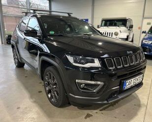 Jeep Jeep Compass 4xe Plug-in Hybrid S Navi|Pano|LED|R Gebrauchtwagen