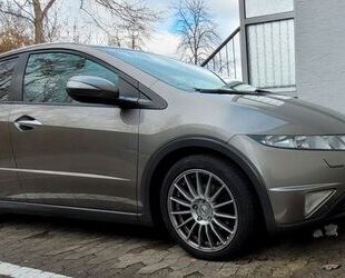 Honda Honda Civic 1.8 i-SHIFT Executive Executive Gebrauchtwagen