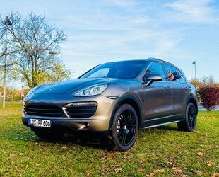 Porsche Porsche Cayenne S Pano/Leder/AHK/Scheckheft/1A-Zu Gebrauchtwagen