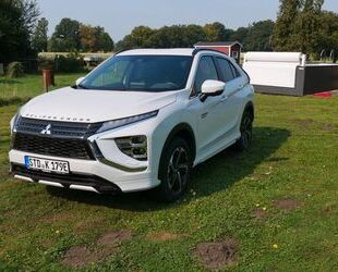 Mitsubishi Mitsubishi Eclipse Cross 2.4 PLUG-IN HYBRID 4WD Se Gebrauchtwagen