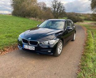 BMW BMW 320d Touring Advantage Automatik, Leder, Pano Gebrauchtwagen