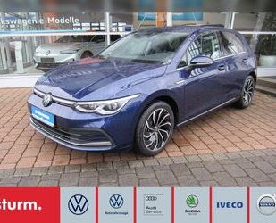 VW Volkswagen Golf VIII Lim. Style 1.5 eTSI DSG *Navi Gebrauchtwagen