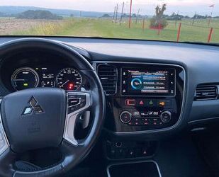 Mitsubishi Mitsubishi Plug-in Hybrid Outlander 2.0 MIVEC PLUG Gebrauchtwagen