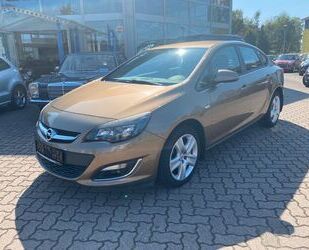 Opel Opel Astra J Lim. 4-trg. Edition Gebrauchtwagen