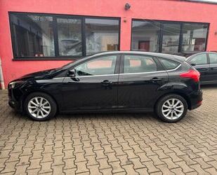 Ford Ford Focus Lim.Titanium.Navi.SHZ.Lenkrad Heizung.H Gebrauchtwagen