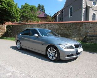 BMW BMW 325i Lim.*Navi*Automatik*PDC*SHD*SHZ*Leder* Gebrauchtwagen