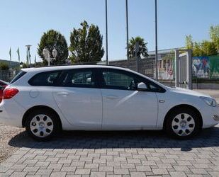 Opel Opel Astra J Sports Tourer HU-03.2026/S-heft/Klima Gebrauchtwagen