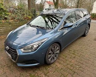 Hyundai Hyundai i40 1.7 CRDi 104kW blue Premium DCT Premiu Gebrauchtwagen