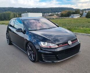 VW Volkswagen Golf 2.0 TSI GTI 2. HAND Gebrauchtwagen