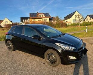 Hyundai Hyundai i30 blue 1.6 CRDi PASSION PLUS PASSION PLU Gebrauchtwagen