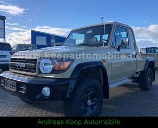 Toyota Toyota Land Cruiser GRJ 79 SC 70th Anniversary SOF Gebrauchtwagen