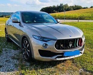 Maserati Maserati Levante 3.0 V6 350HP Modena Auto 4WD Mode Gebrauchtwagen