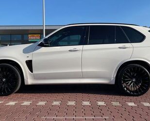 BMW BMW X5 xDrive40dM - M50d Optik HUD-Keyless-AHK-Pan Gebrauchtwagen