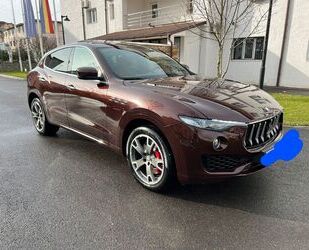 Maserati Maserati Levante Benzin 3.0 V6 316kW S GRANLUSSO 4 Gebrauchtwagen