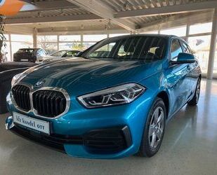 BMW BMW 118i Autom. Advantage, Panorama,Navi,Kamera,To Gebrauchtwagen