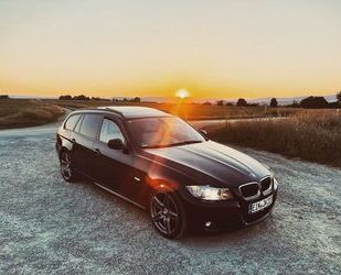 BMW BMW 320i Touring - Gebrauchtwagen