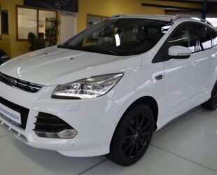 Ford Ford Kuga Individual XENON / NAVI / LEDER / R-KAM Gebrauchtwagen