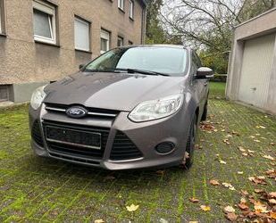 Ford Ford Focus 1,0 EcoBoost 74kW Ambiente Ambiente Gebrauchtwagen