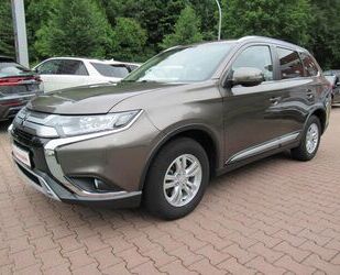 Mitsubishi Mitsubishi Outlander 2WD*SHZ*Kamera*PDC*Tempomat Gebrauchtwagen