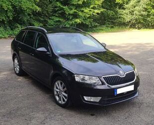 Skoda Skoda Octavia 2.0 TDI Green tec Elegance Combi Ele Gebrauchtwagen