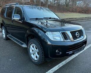 Nissan Nissan Pathfinder 2.5 DCI 7 Sitzer Automatik Motor Gebrauchtwagen