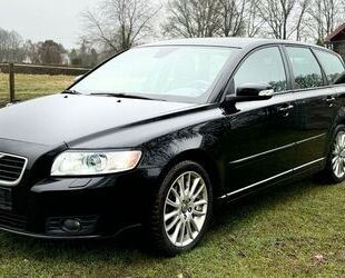 Volvo Volvo V50 1.8 Summum Xenon Navi AHK Tempomat PDC Gebrauchtwagen