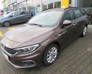 Fiat Fiat Tipo 1.4-Jet Lounge*NAV*PDC*AHK* Gebrauchtwagen