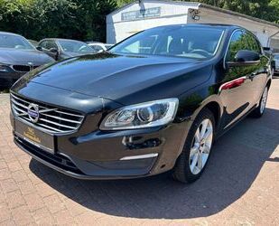 Volvo Volvo V60 Kombi Momentum *Automatik*Xenon*Kamera*N Gebrauchtwagen