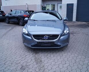 Volvo Volvo V40 Kinetic Klima Tempomat SHZ PDC AHK Euro Gebrauchtwagen