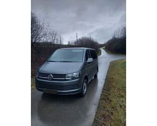 VW Volkswagen T6 Transporter Kombi 9Sitzer+DSG+AHK+T Gebrauchtwagen