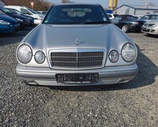 Mercedes-Benz Mercedes-Benz E 200 Classic Gebrauchtwagen